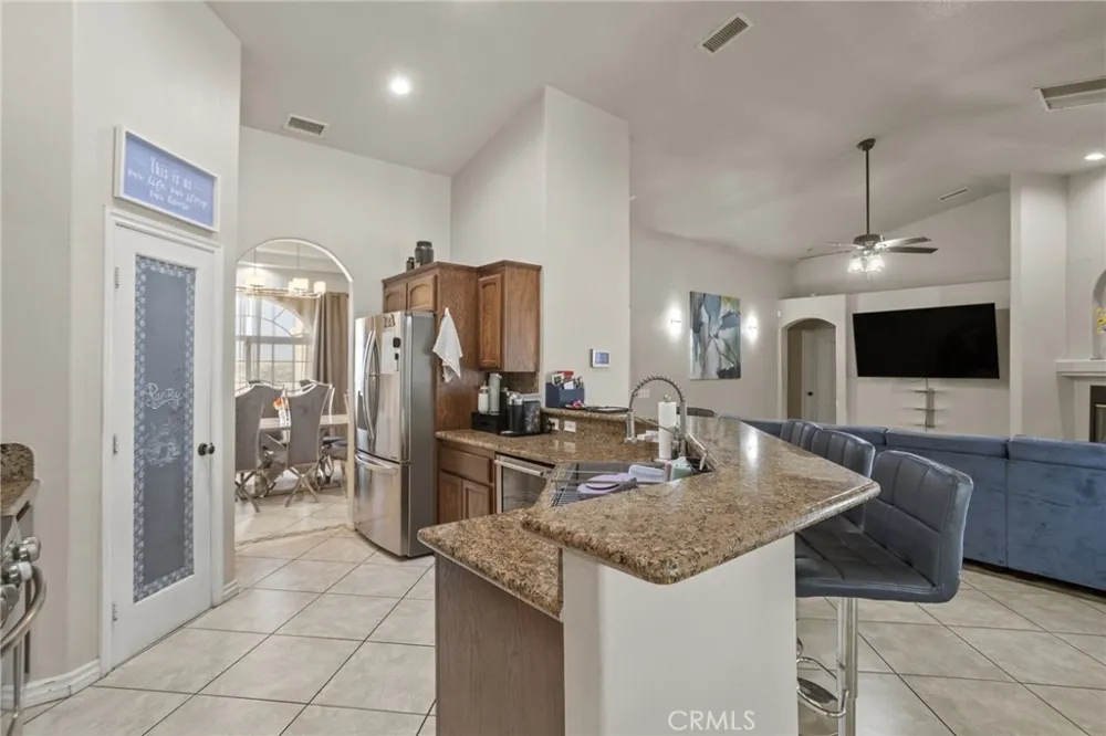 16805 Ponca Victorville, CA 92395