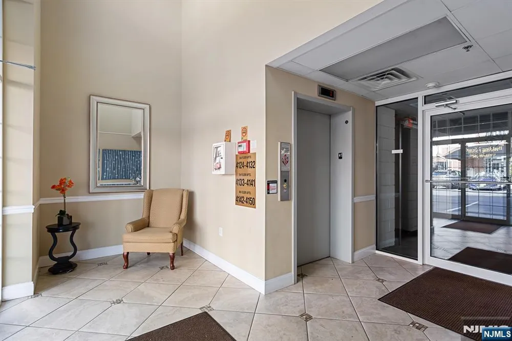4148 Cory Lane Elmwood Park, NJ 07407