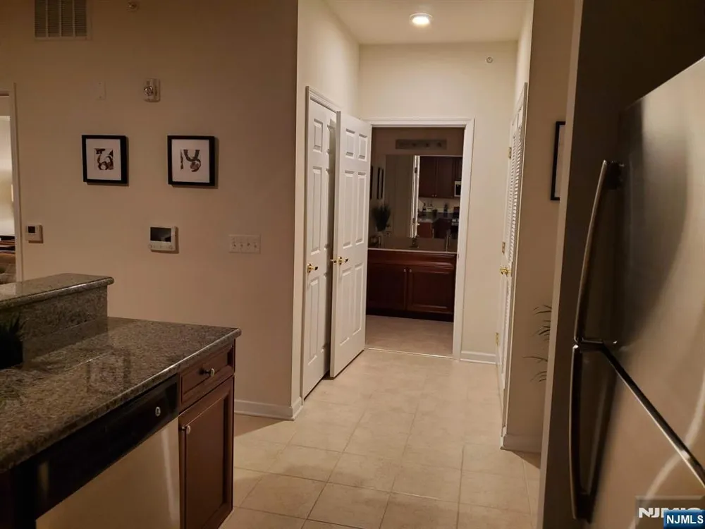4148 Cory Lane Elmwood Park, NJ 07407