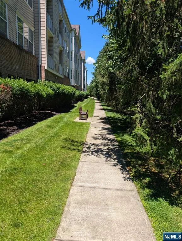 4148 Cory Lane Elmwood Park, NJ 07407