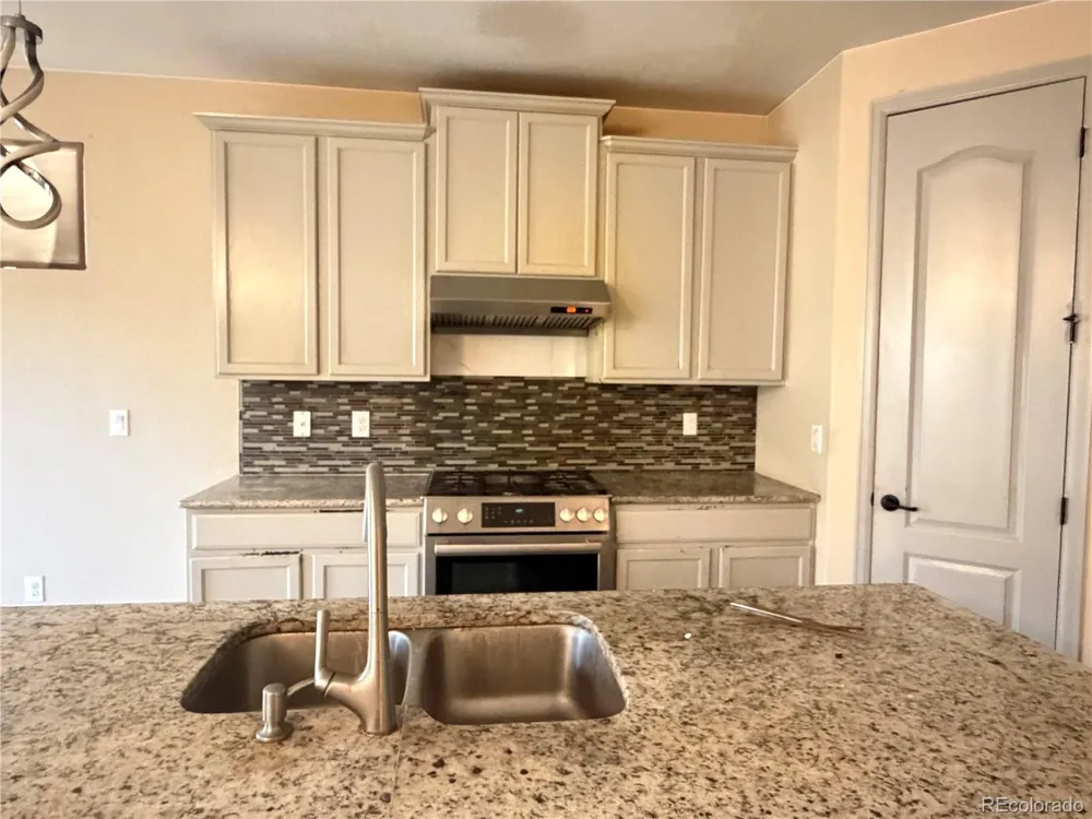 22848 E Saratoga Place Aurora, CO 80015