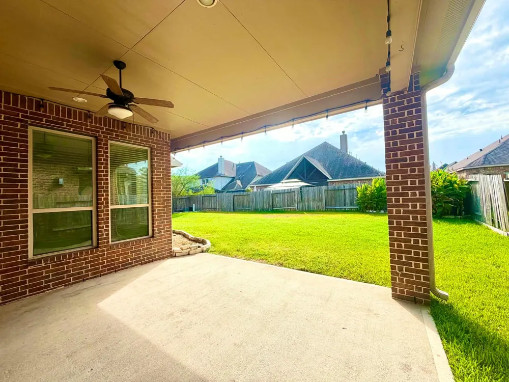 9515 Chaddington Court Tomball, TX 77375