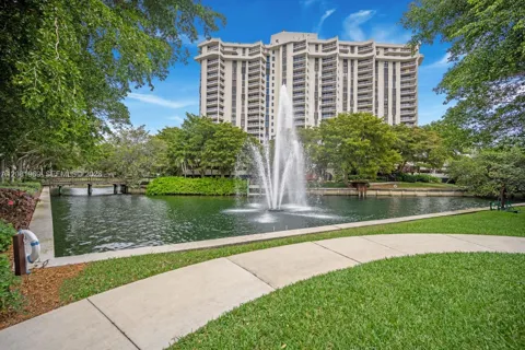 2000 Towerside Ter #408