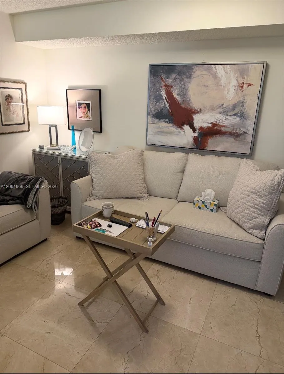 2000 Towerside Ter #408 Miami, FL 33138