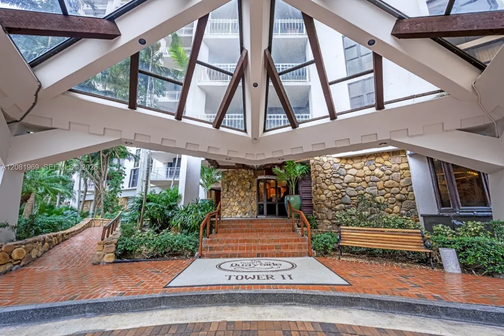 2000 Towerside Ter #408 Miami, FL 33138