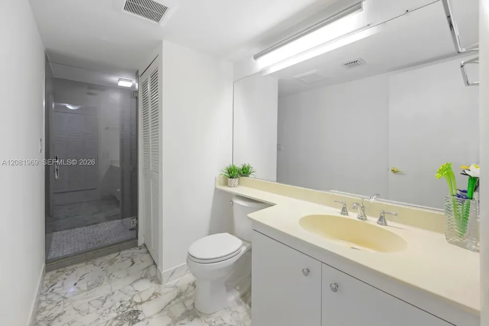 2000 Towerside Ter #408 Miami, FL 33138