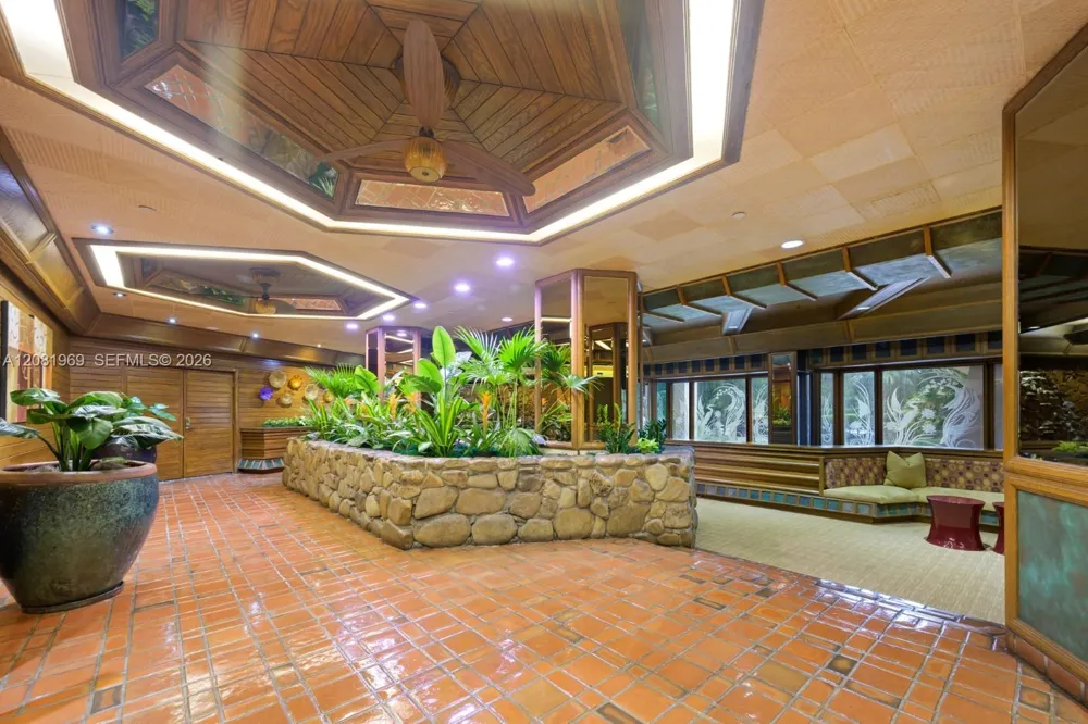 2000 Towerside Ter #408 Miami, FL 33138