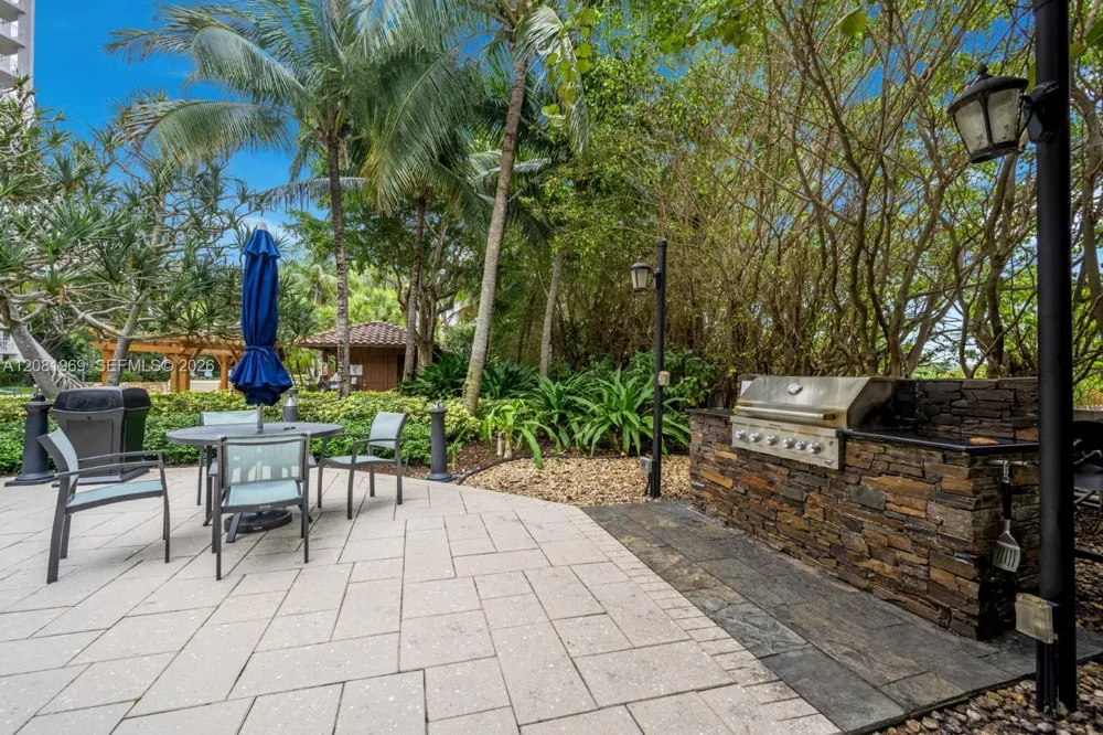 2000 Towerside Ter #408 Miami, FL 33138
