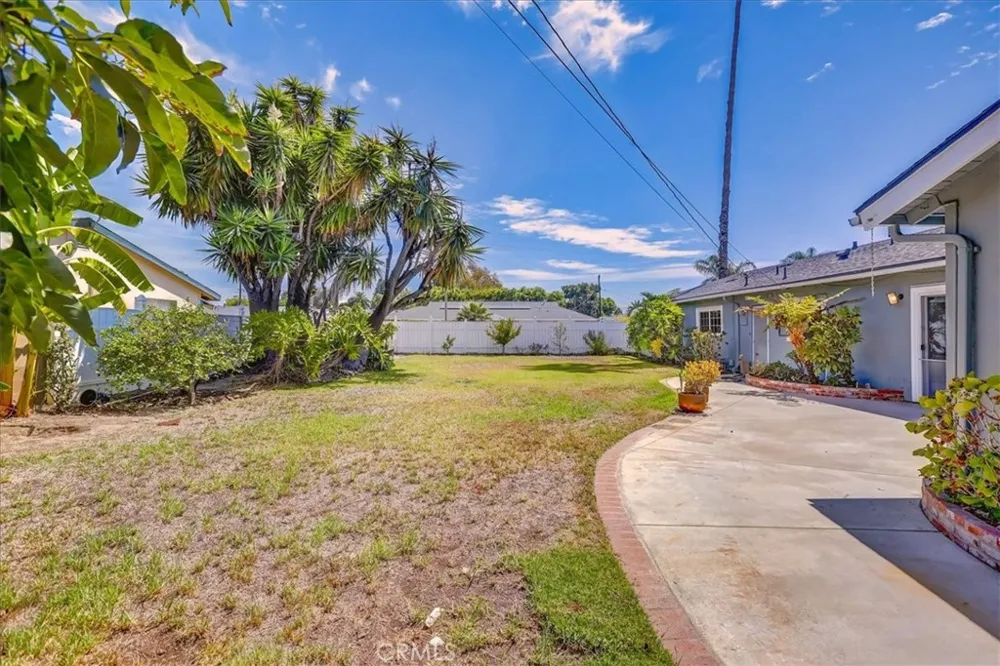 17351 Grovemont Street Santa Ana, CA 92705