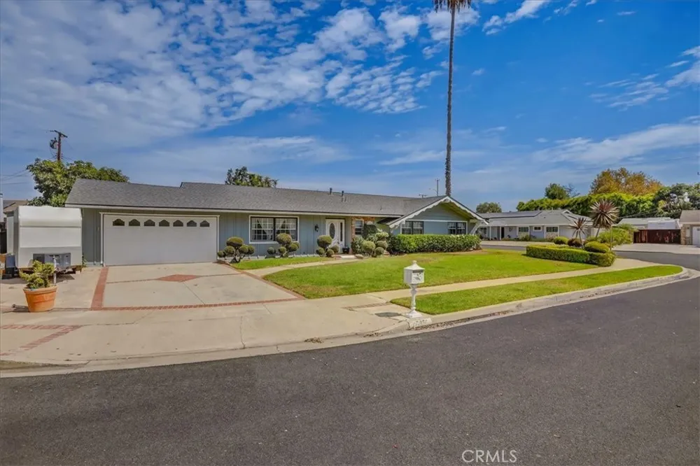 17351 Grovemont Street Santa Ana, CA 92705