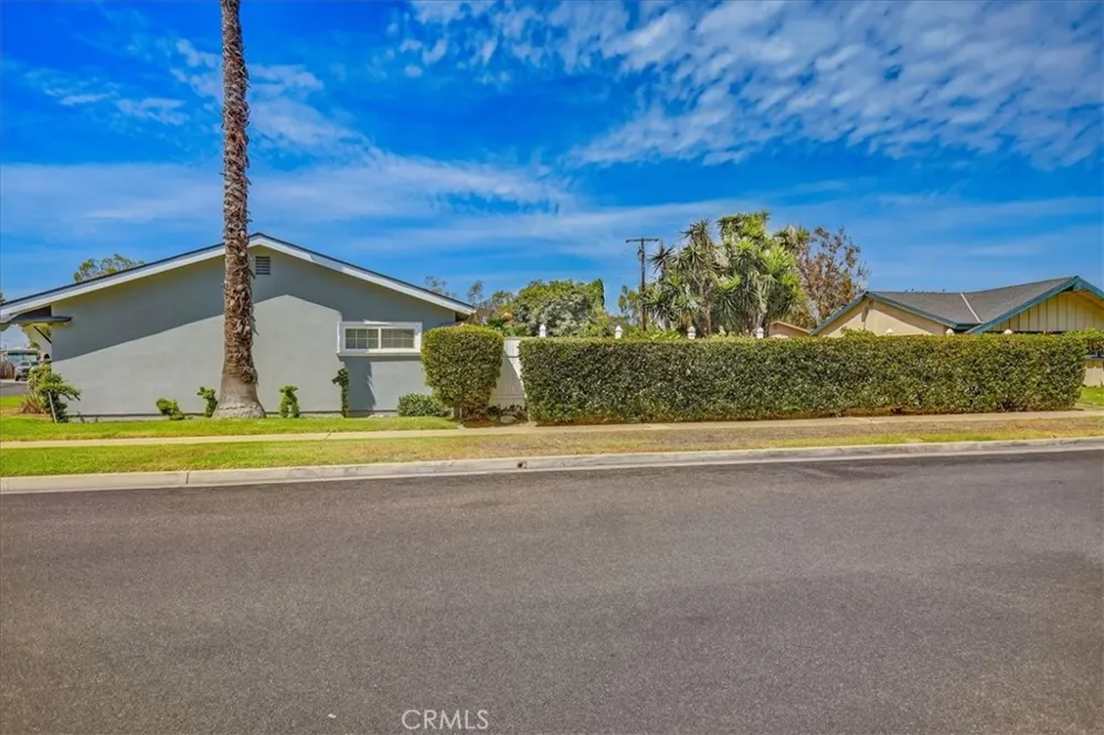 17351 Grovemont Street Santa Ana, CA 92705