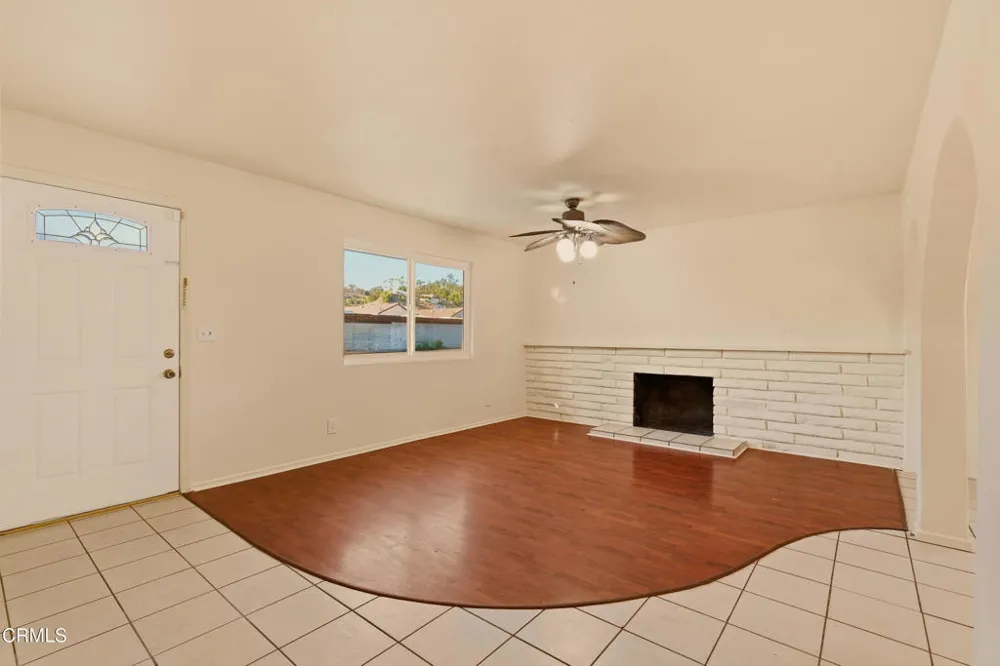 1379 Glen Avenue Pomona, CA 91768