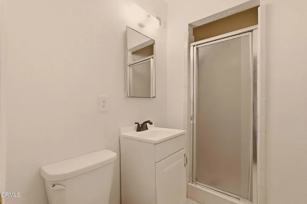 1379 Glen Avenue Pomona, CA 91768