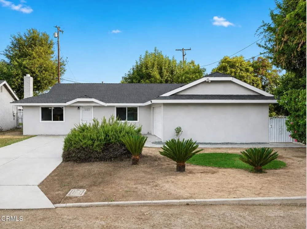 1379 Glen Avenue Pomona, CA 91768