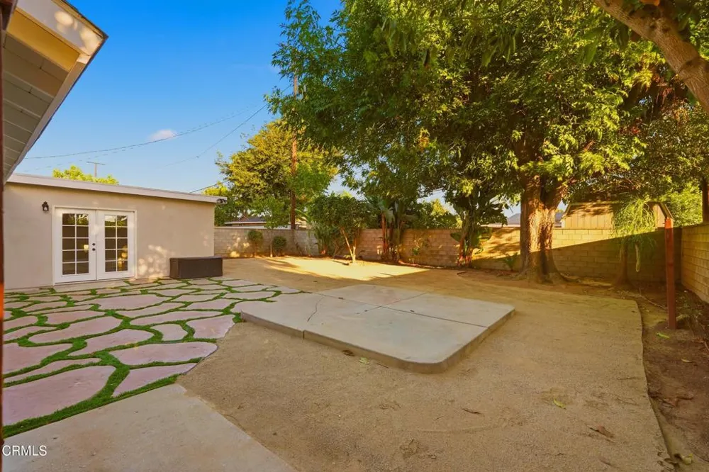 1379 Glen Avenue Pomona, CA 91768