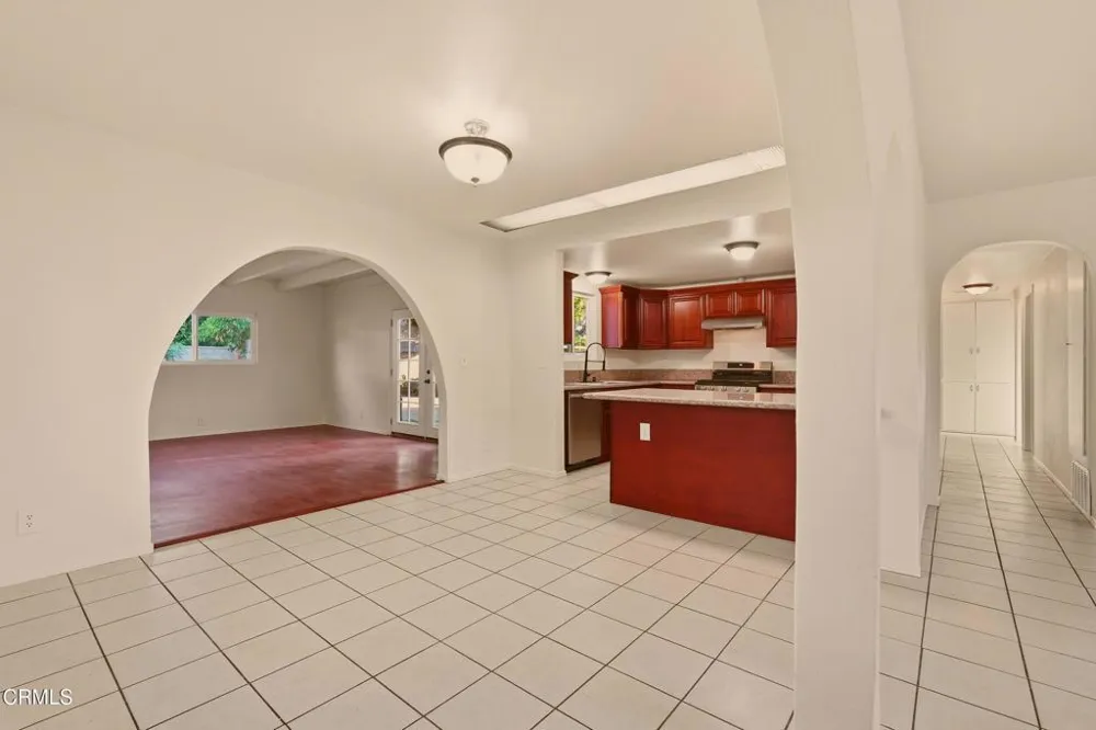 1379 Glen Avenue Pomona, CA 91768