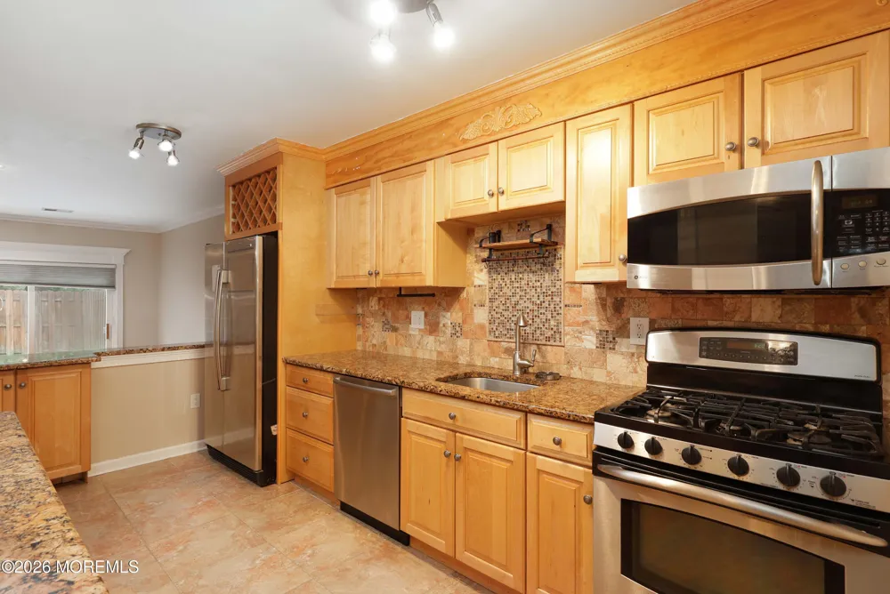 117 Lexington Circle Matawan, NJ 07747