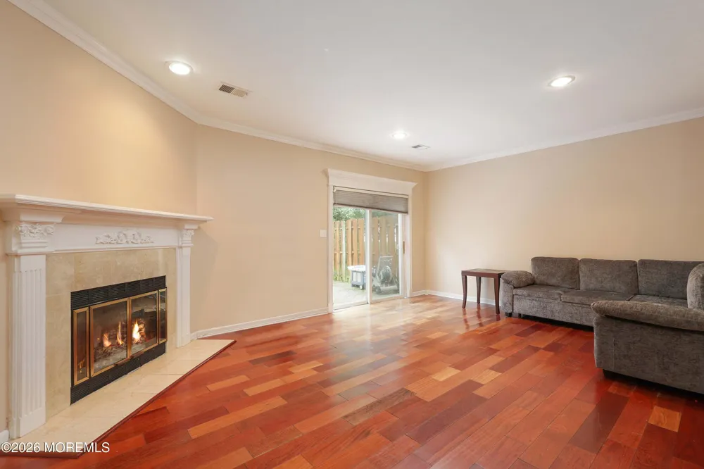 117 Lexington Circle Matawan, NJ 07747