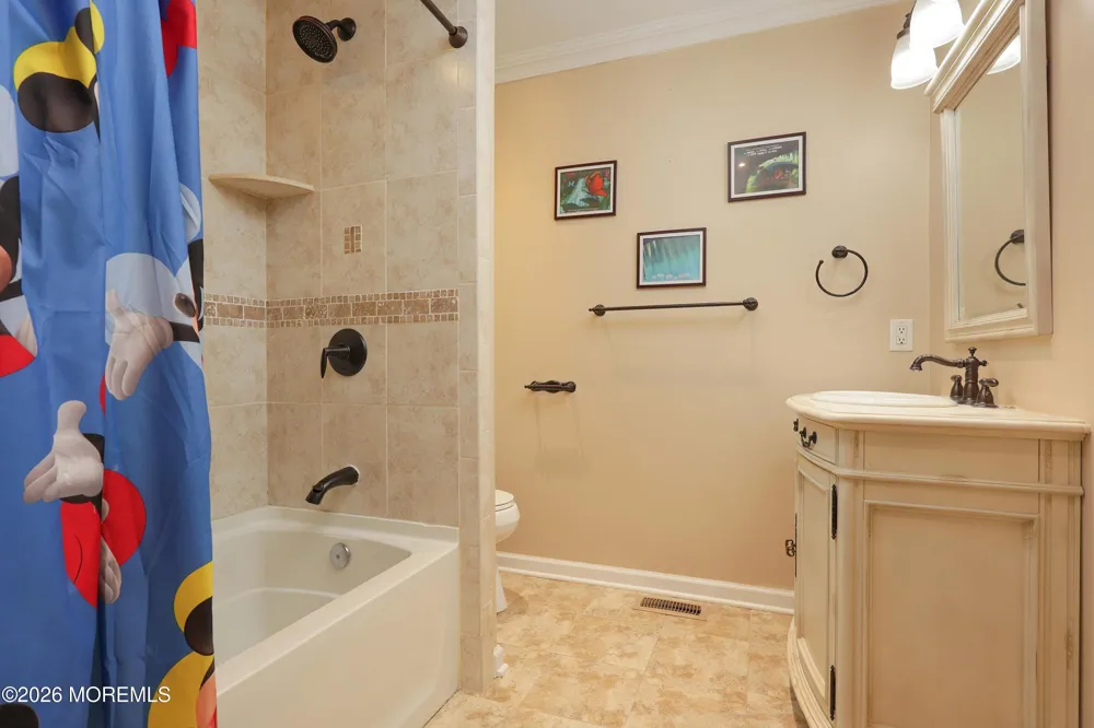 117 Lexington Circle Matawan, NJ 07747