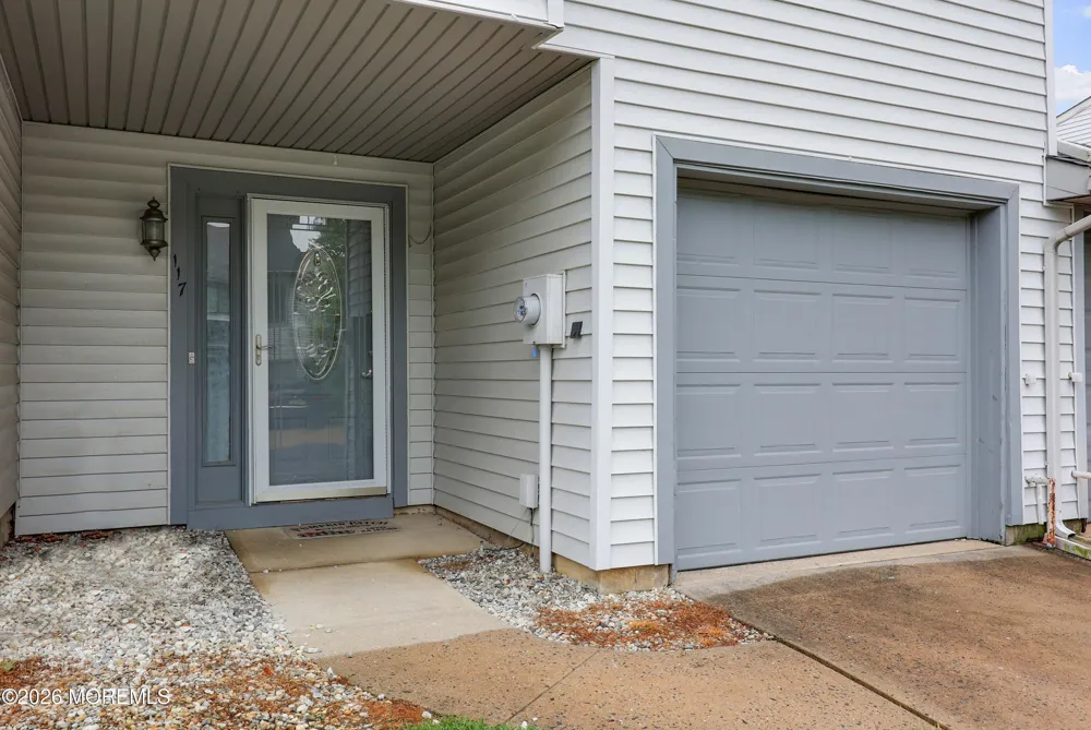 117 Lexington Circle Matawan, NJ 07747