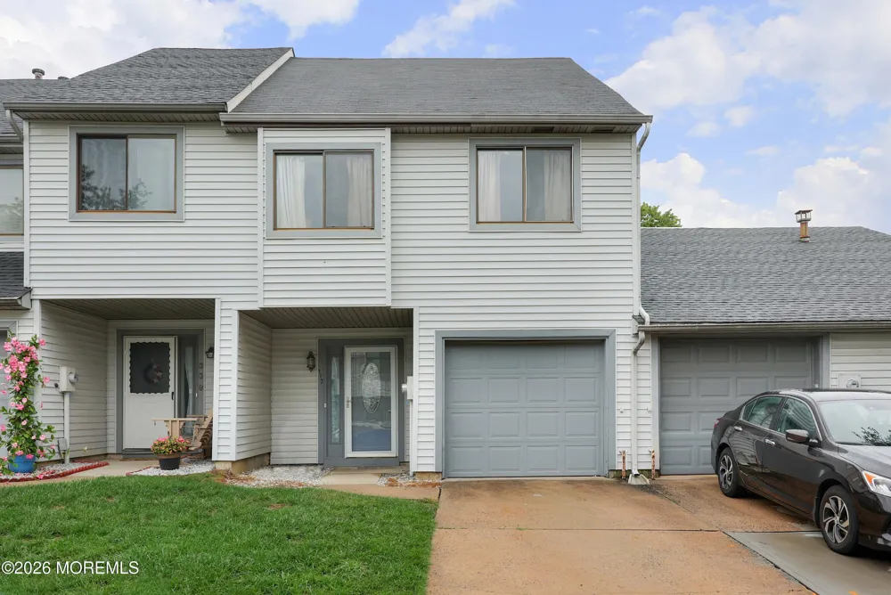 117 Lexington Circle Matawan, NJ 07747