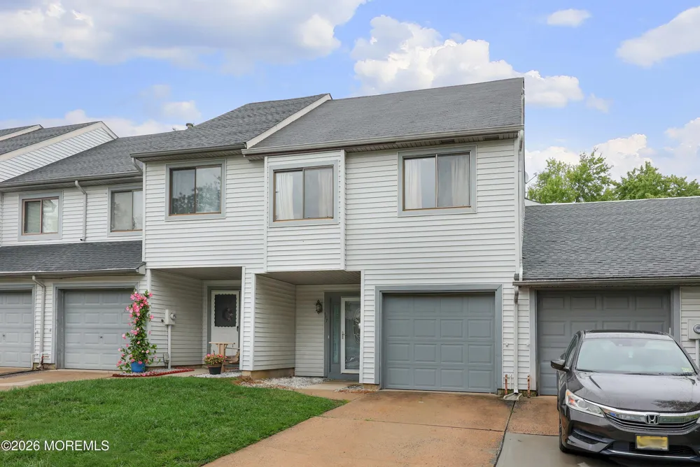117 Lexington Circle Matawan, NJ 07747