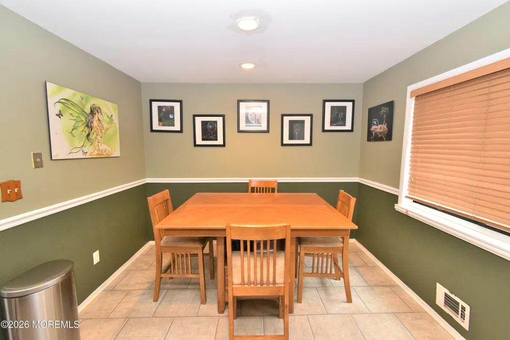 261 Clubhouse Drive Middletown, NJ 07748