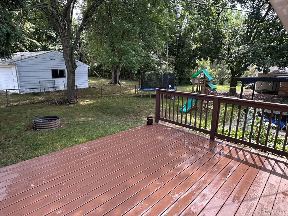 4580 Chadsworth Street Commerce Charter Township, MI 48382