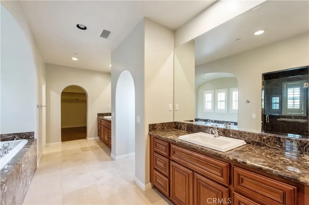 41 Hidden Trl Irvine, CA 92603