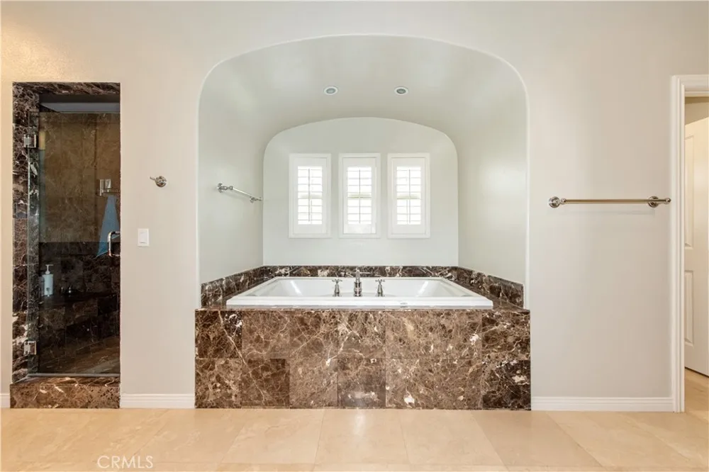 41 Hidden Trl Irvine, CA 92603