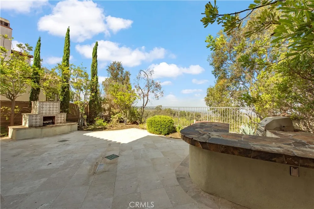41 Hidden Trl Irvine, CA 92603