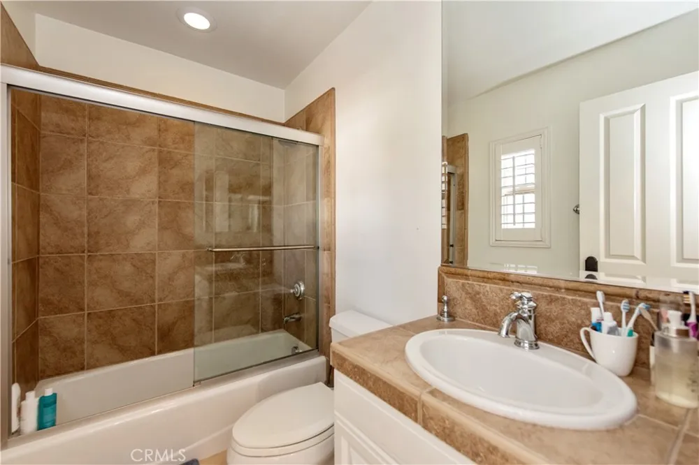 41 Hidden Trl Irvine, CA 92603