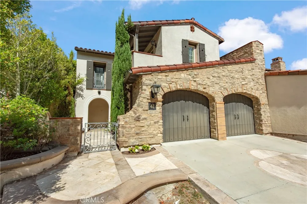 41 Hidden Trl Irvine, CA 92603