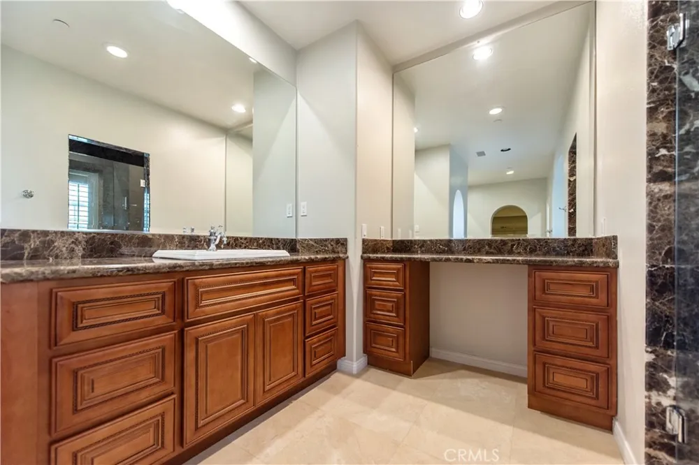 41 Hidden Trl Irvine, CA 92603