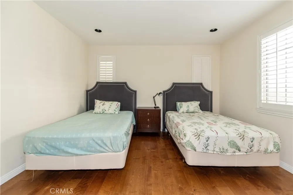 41 Hidden Trl Irvine, CA 92603