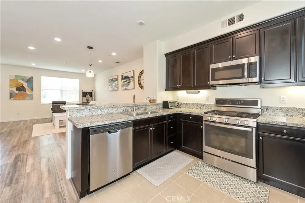 41 Hidden Trl Irvine, CA 92603