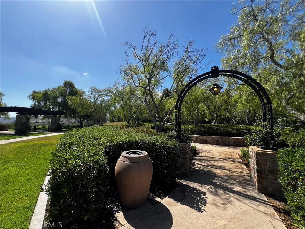 41 Hidden Trl Irvine, CA 92603