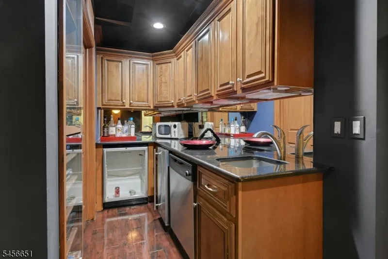 5 Deer Trail Boonton, NJ 07005