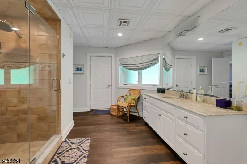5 Deer Trail Boonton, NJ 07005