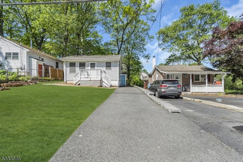 406 Brooklyn Mountain Rd Hopatcong, NJ 07843