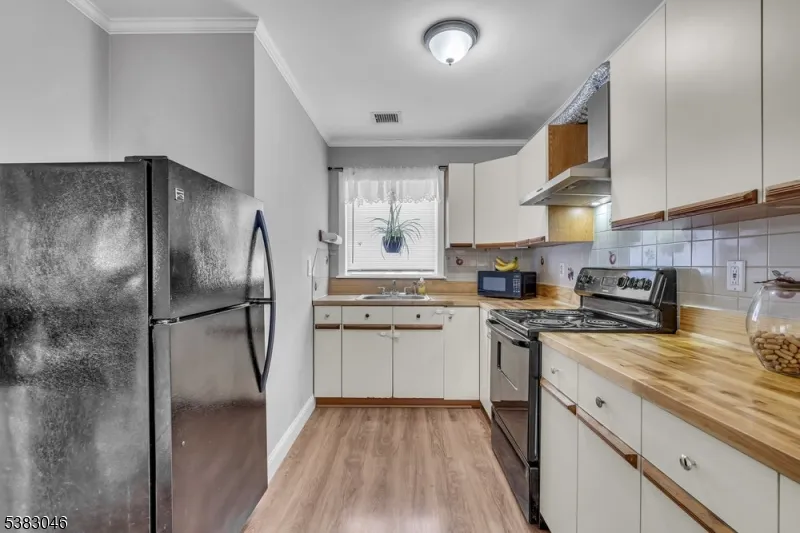 406 Brooklyn Mountain Rd Hopatcong, NJ 07843