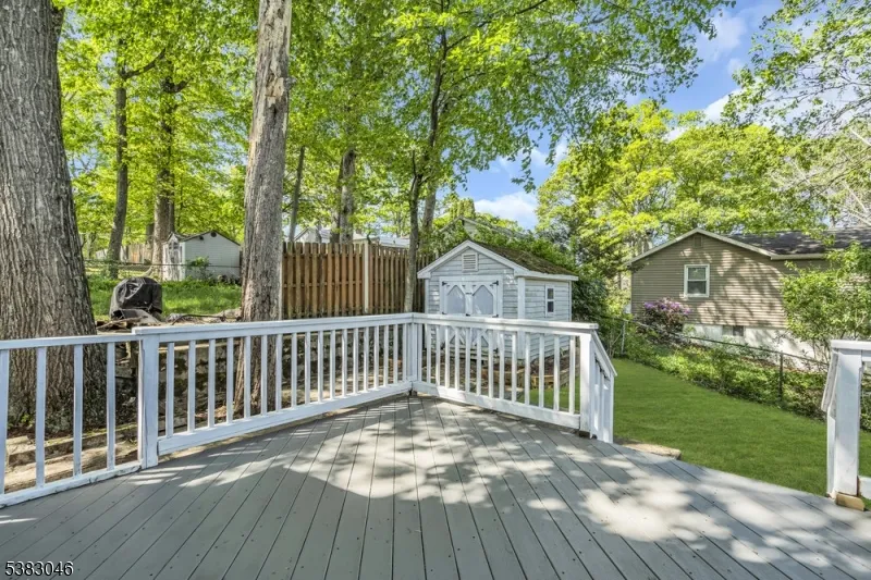 406 Brooklyn Mountain Rd Hopatcong, NJ 07843