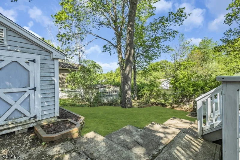 406 Brooklyn Mountain Rd Hopatcong, NJ 07843