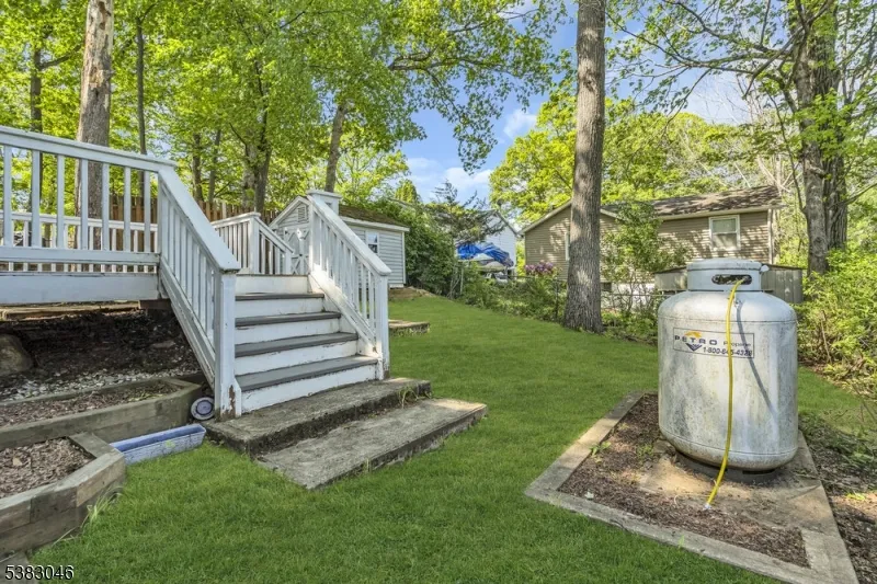 406 Brooklyn Mountain Rd Hopatcong, NJ 07843