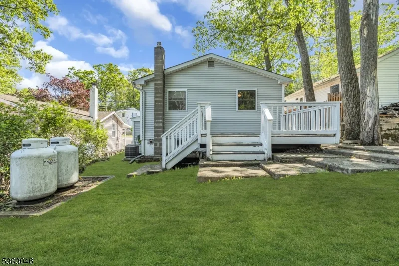 406 Brooklyn Mountain Rd Hopatcong, NJ 07843