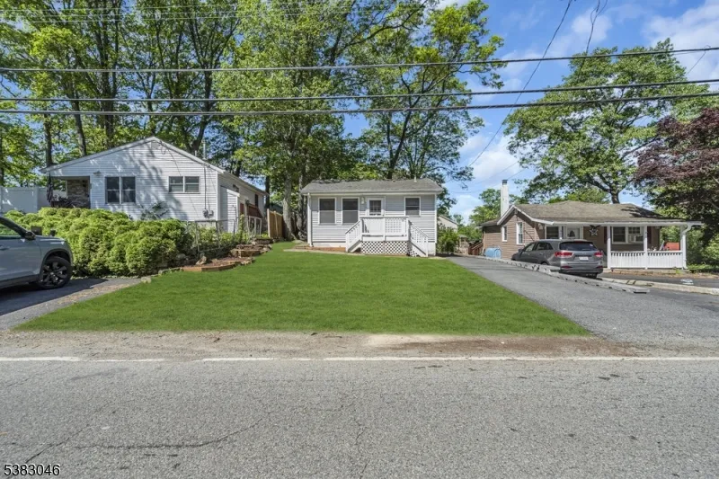 406 Brooklyn Mountain Rd Hopatcong, NJ 07843