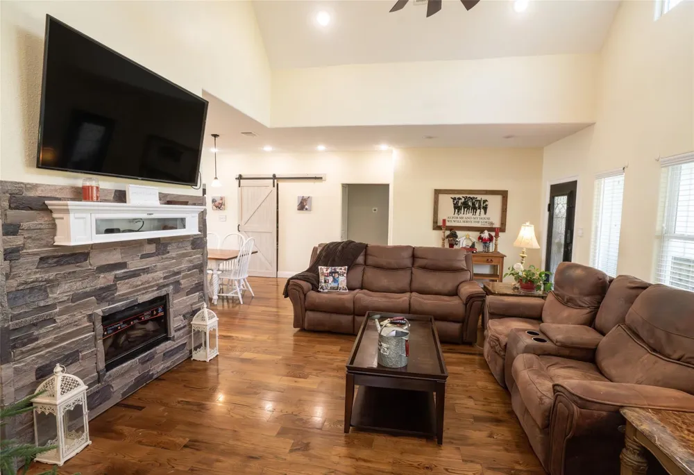 3730 Harvey Road Crosby, TX 77532
