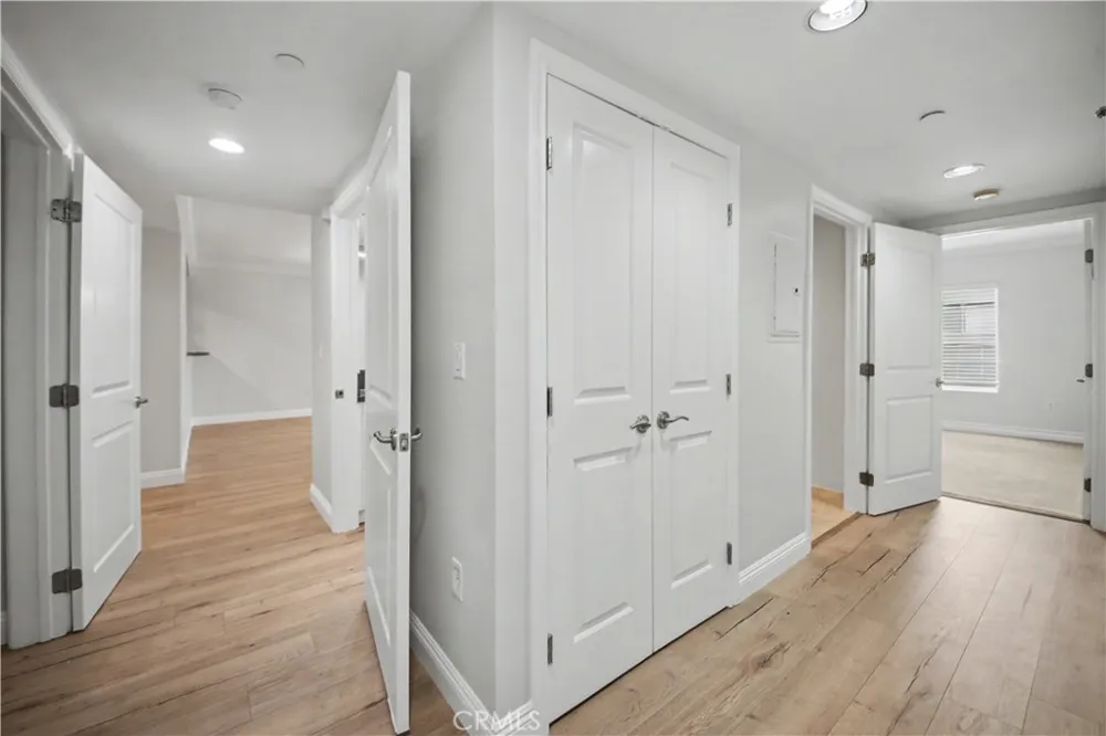 1878 Greenfield Avenue #204 Los Angeles, CA 90025
