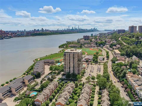 1203 River Road 1G