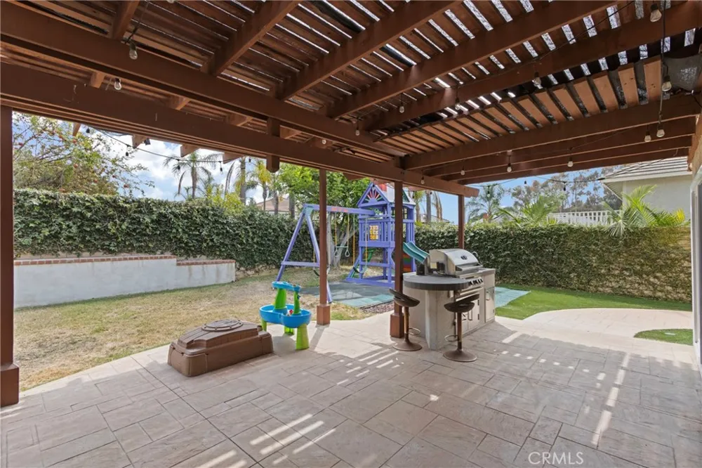 11530 Moonridge Whittier, CA 90601